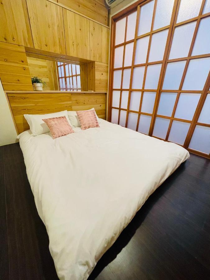 鄉間小路 Home 備有專屬停車場 จูซาน ภายนอก รูปภาพ